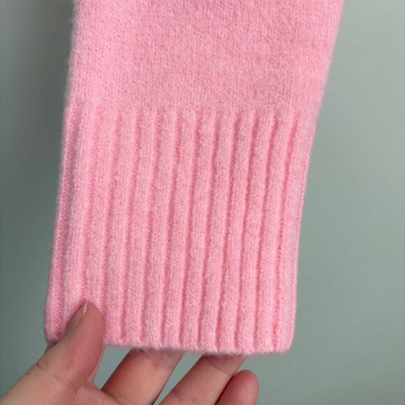 Universal Thread Bubblegum Pink Long Sleeve Cropped Boxy Crewneck Sweater - Picture 6 of 11